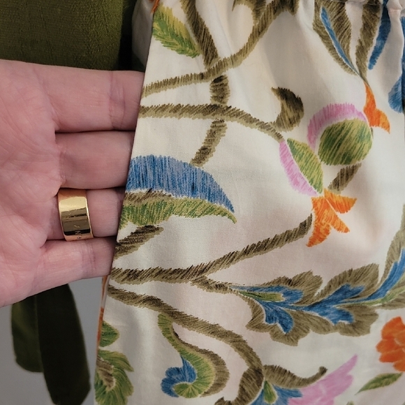 Zara Multicolor Floral Pants - Picture 3 of 6